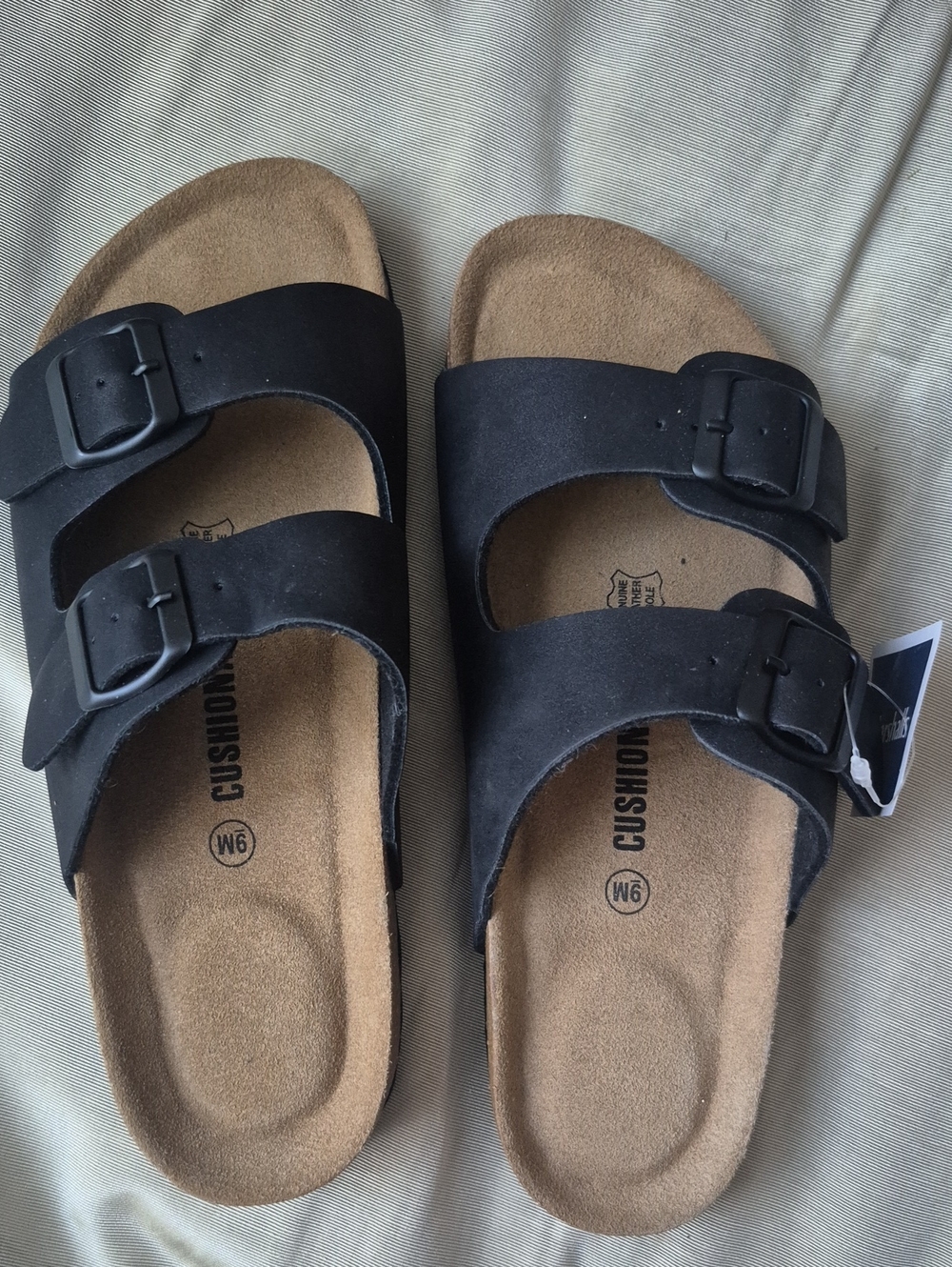 Cushionaire Black Slip In Sandals NIB 9